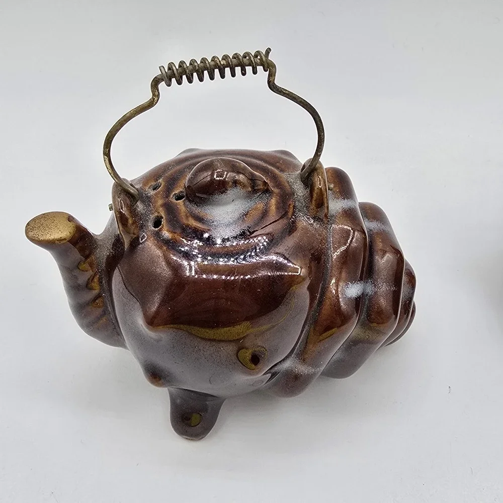 Vintage Redware Conch Shell / Teapot Salt & Pepper Shakers, Japan 1950s RARE